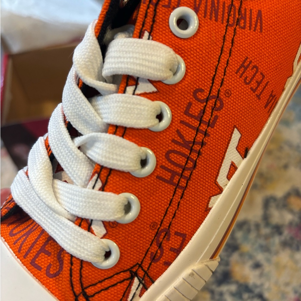 Virginia Tech womens sneakers size 6 brand new never worn - Picture 6 of 6